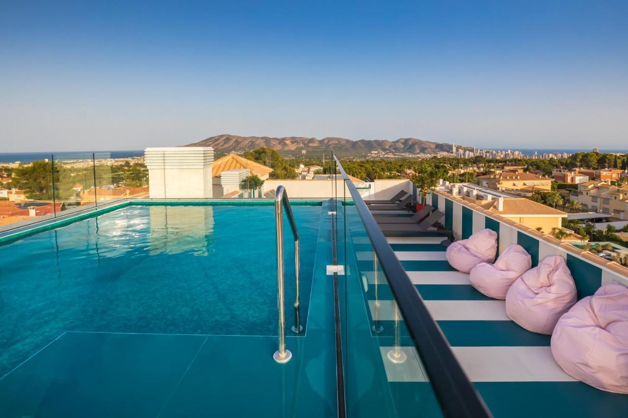 Готель Barcelo La Nucia Palms Екстер'єр фото Rooftop pool at the hotel