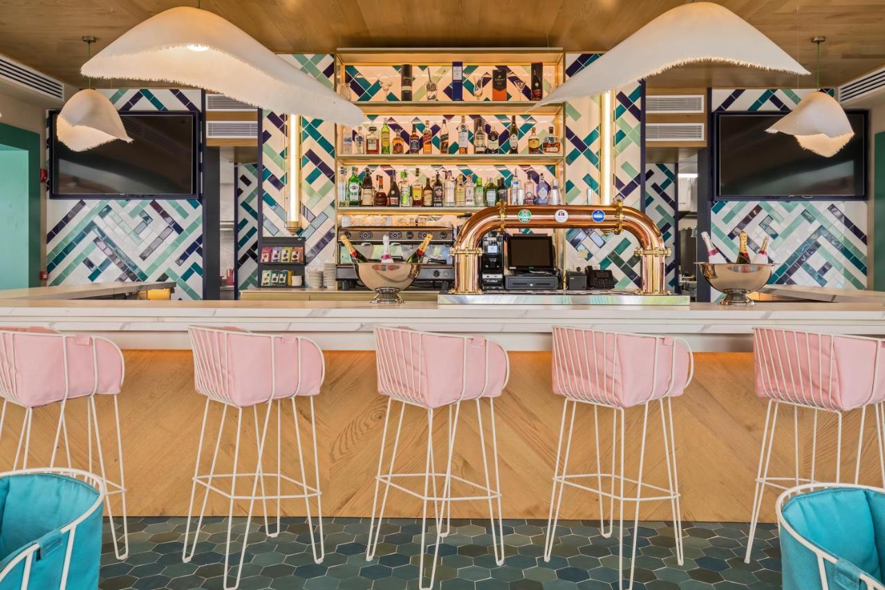 Готель Barcelo La Nucia Palms Екстер'єр фото The bar at the restaurant