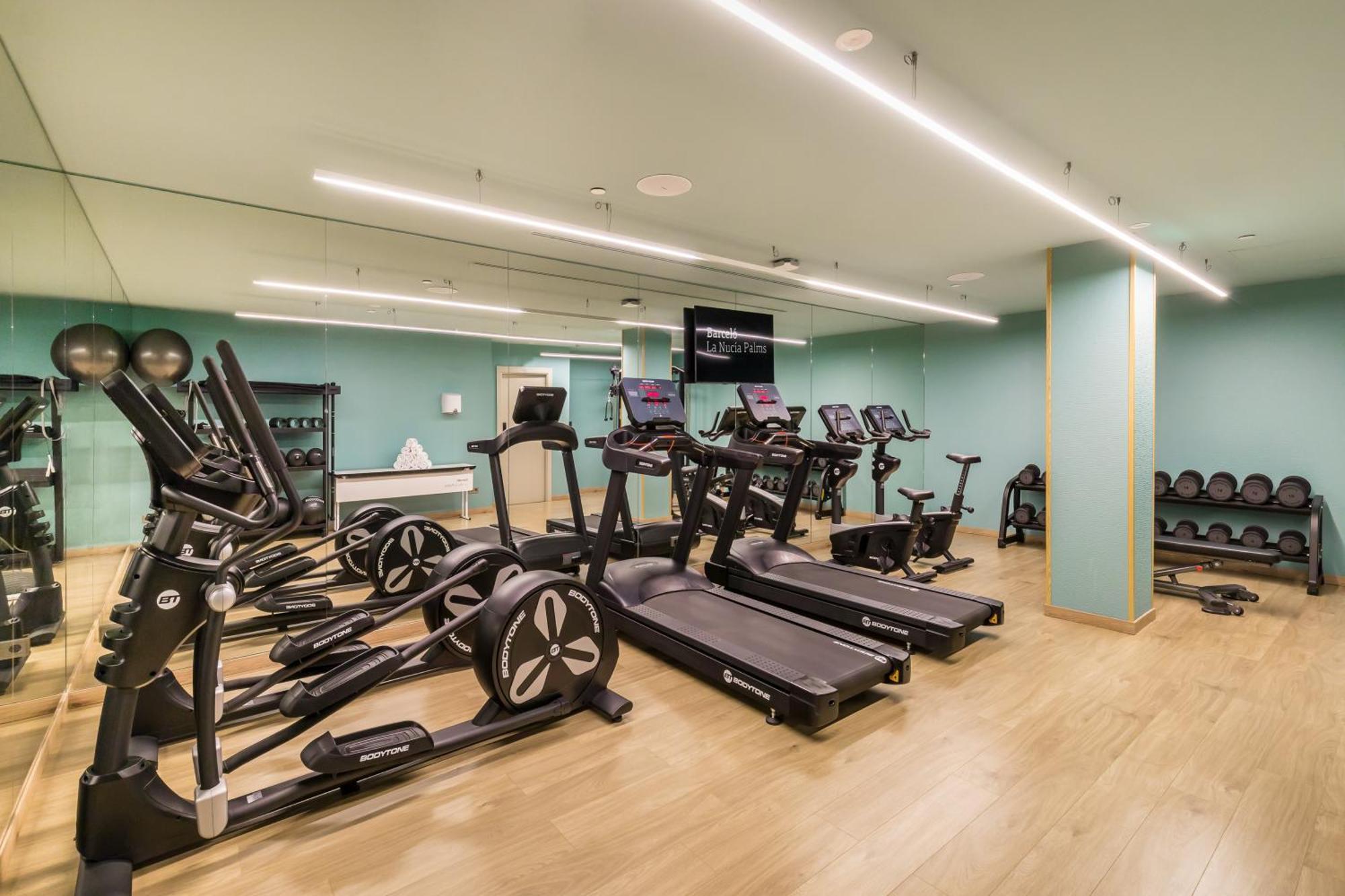 Готель Barcelo La Nucia Palms Екстер'єр фото The gym at the hotel